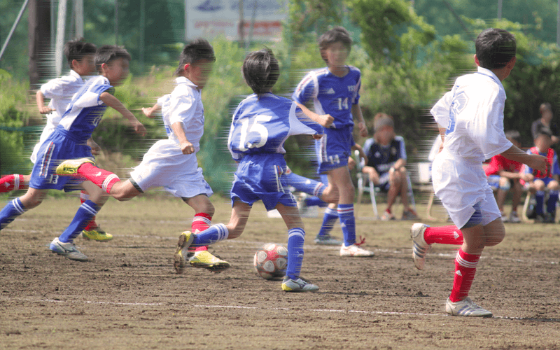 富士山の麓、東照館のグランドでサッカー合宿