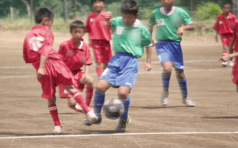 富士山の麓、東照館のグランドでサッカー合宿