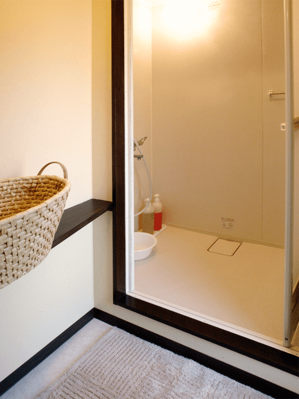 女性用完全個室対応シャワールーム