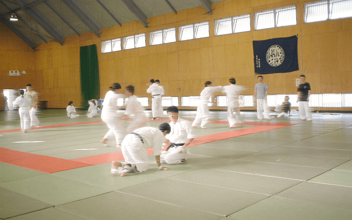 富士山の麓、東照館の武道場で柔道や剣道、合気道、空手など武道・格闘技・スポーツ合宿