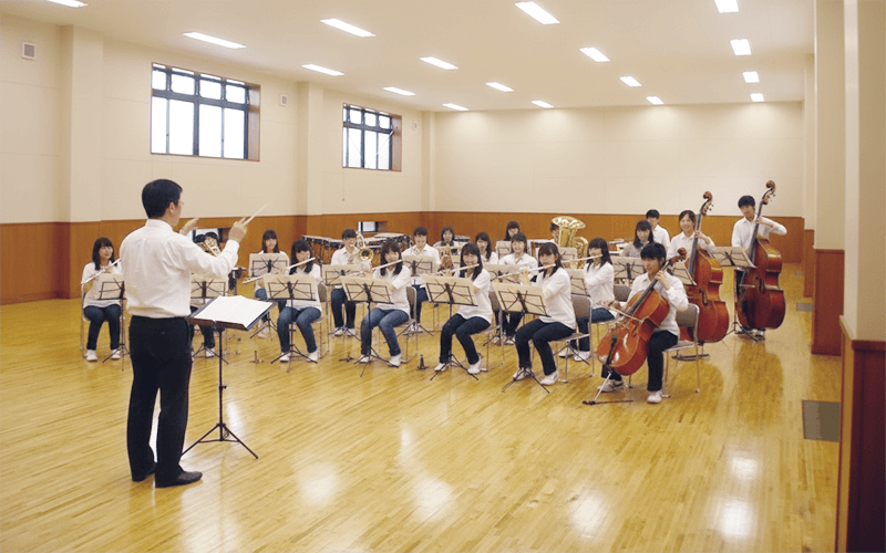 富士山の麓、東照館の多目的ホールT-BOX。合唱、アカペラ、演劇など合宿。